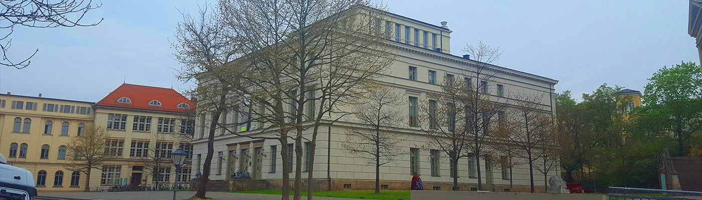 loewengebauede-1400x400.jpg